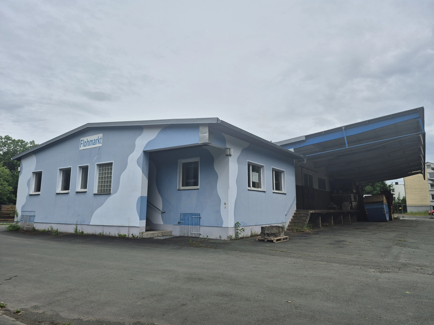 Haus & Handel - Immobilien - Gewerbegrundstück mit Speditionsgebäude